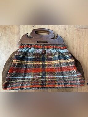 Vintage woven and suede bag with wood handle